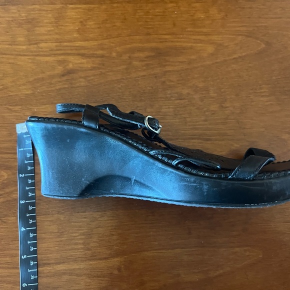 Impo Sandal - comfortable wedge sandal. - Picture 6 of 7